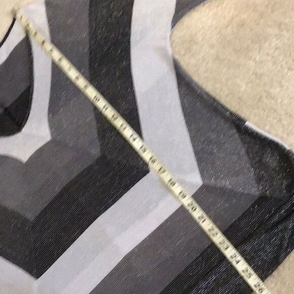 Cable & Gauge Top V Neck Sparkly Metallic Knit Stripe Tunic Black Gray Size L - Picture 10 of 11